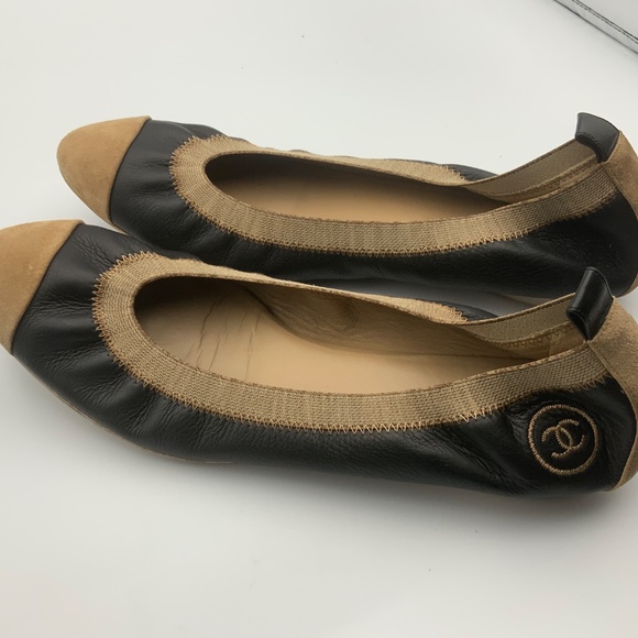 Black and Tan Women's Flats Chanels - Picture 3 of 4
